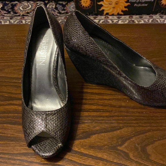Christin Michaels Wedge Size 6 1/2 - Picture 1 of 8